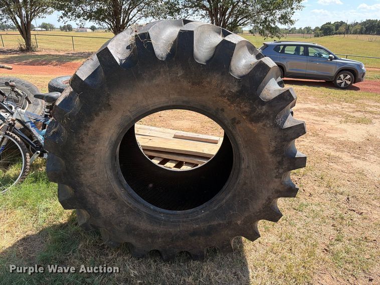 image for item EW8893 1986 New Holland TR86 combine