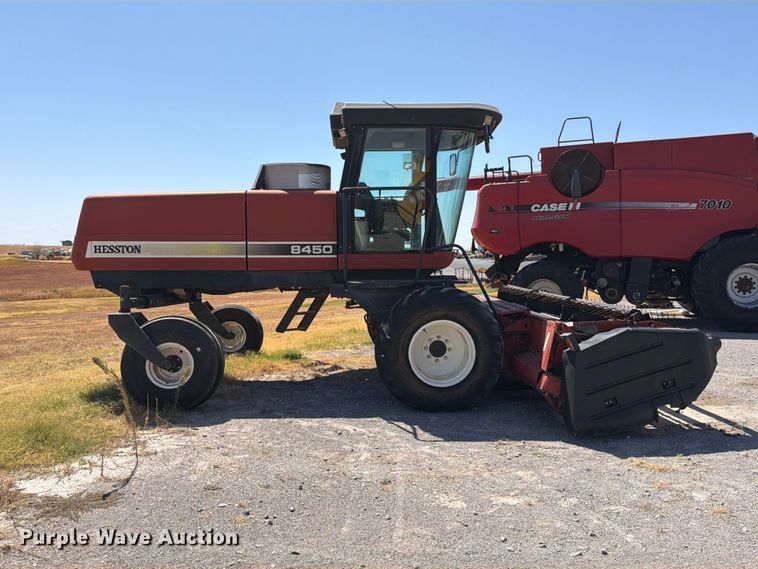image for item EW8895 1999 Hesston 8450 swather / windrower