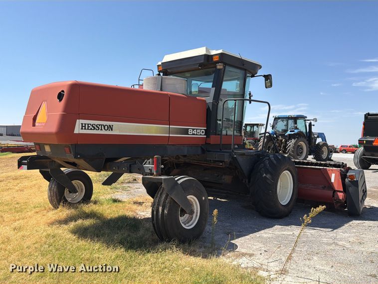 image for item EW8895 1999 Hesston 8450 swather / windrower