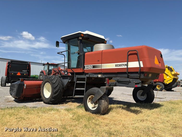 image for item EW8895 1999 Hesston 8450 swather / windrower