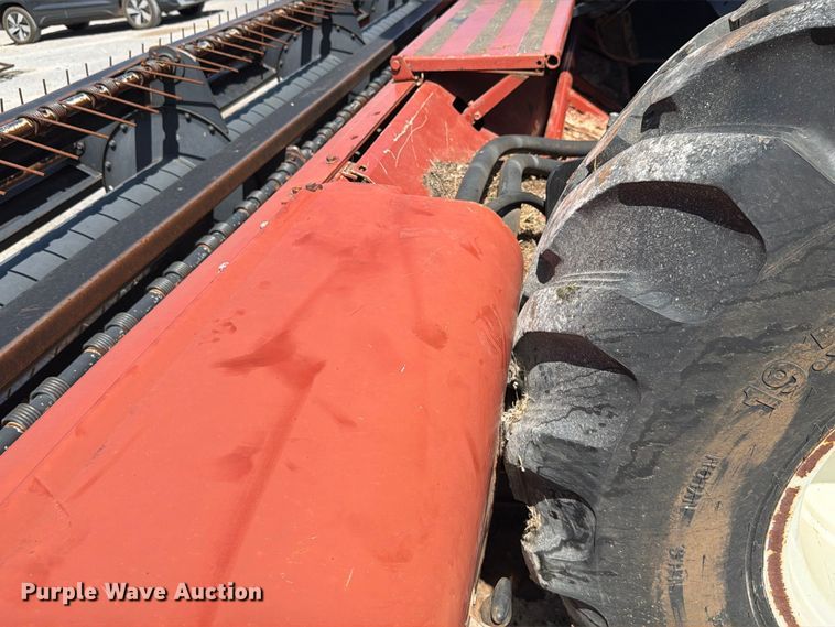 image for item EW8895 1999 Hesston 8450 swather / windrower