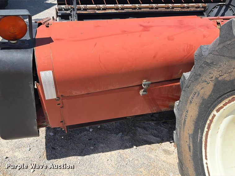 image for item EW8895 1999 Hesston 8450 swather / windrower