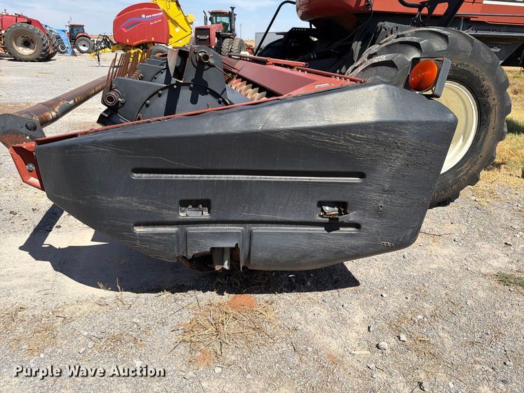 image for item EW8895 1999 Hesston 8450 swather / windrower
