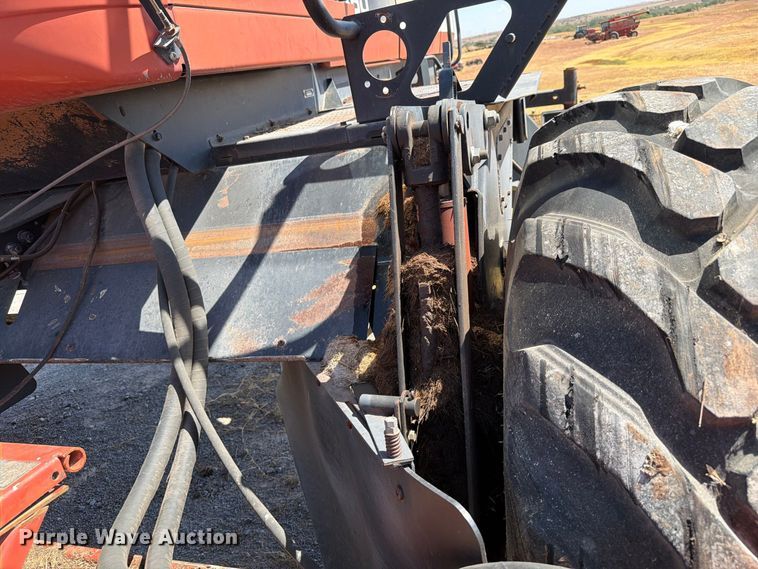 image for item EW8895 1999 Hesston 8450 swather / windrower