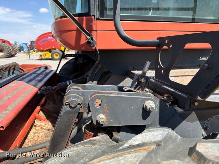 image for item EW8895 1999 Hesston 8450 swather / windrower