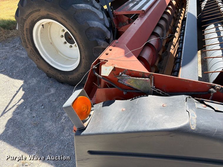 image for item EW8895 1999 Hesston 8450 swather / windrower
