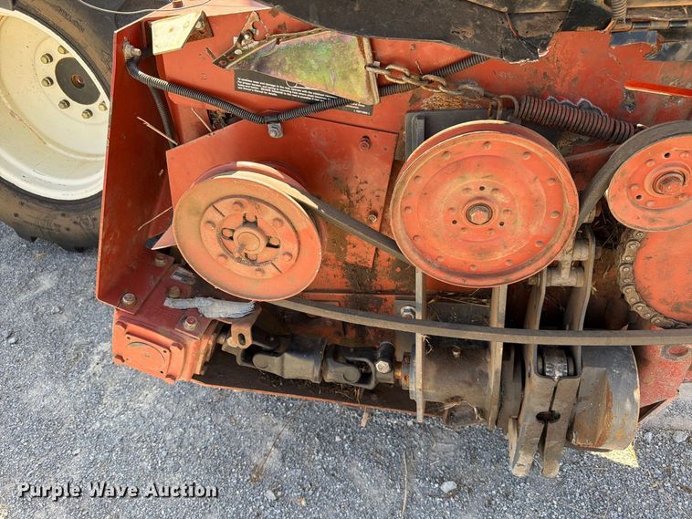 image for item EW8895 1999 Hesston 8450 swather / windrower