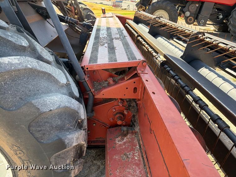 image for item EW8895 1999 Hesston 8450 swather / windrower