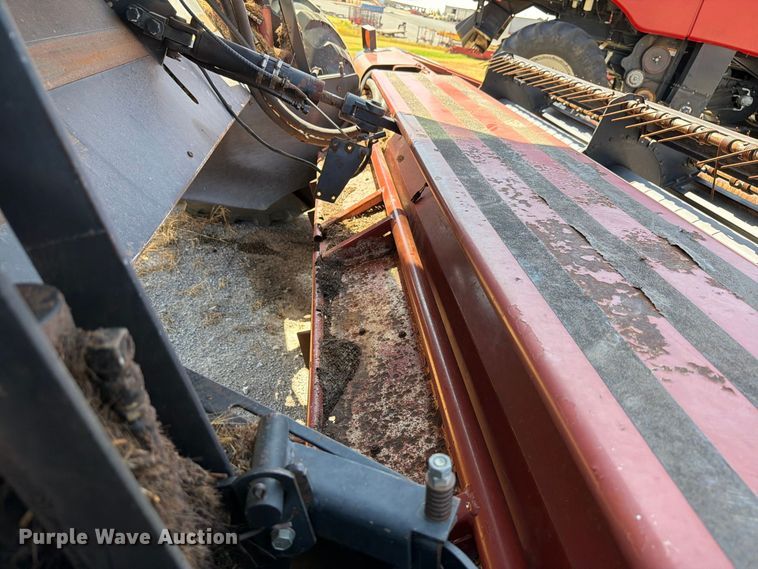 image for item EW8895 1999 Hesston 8450 swather / windrower