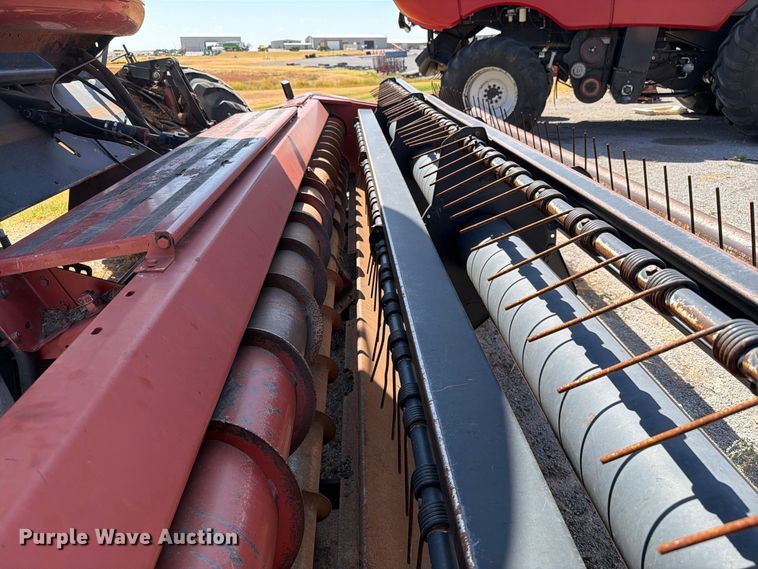 image for item EW8895 1999 Hesston 8450 swather / windrower