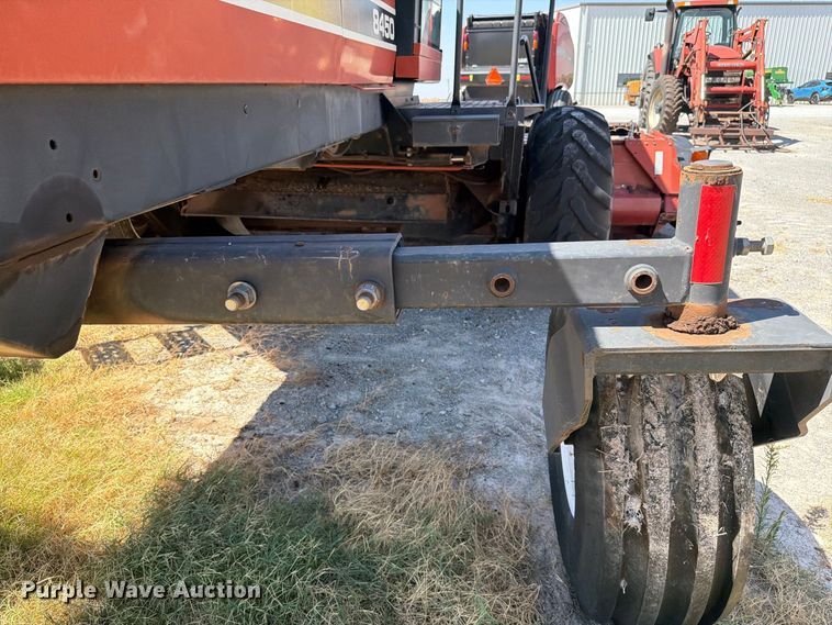 image for item EW8895 1999 Hesston 8450 swather / windrower