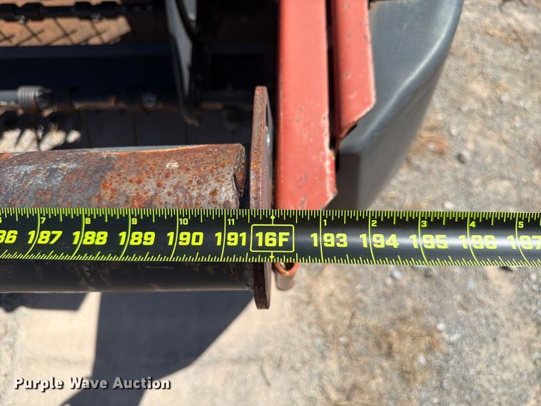 image for item EW8895 1999 Hesston 8450 swather / windrower