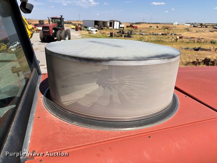 image for item EW8895 1999 Hesston 8450 swather / windrower