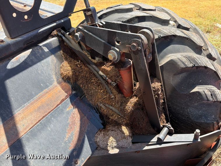 image for item EW8895 1999 Hesston 8450 swather / windrower