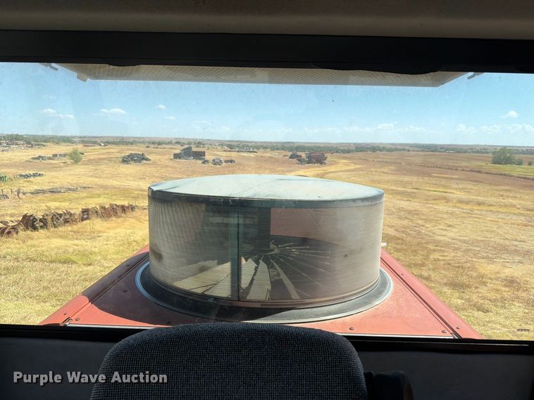 image for item EW8895 1999 Hesston 8450 swather / windrower