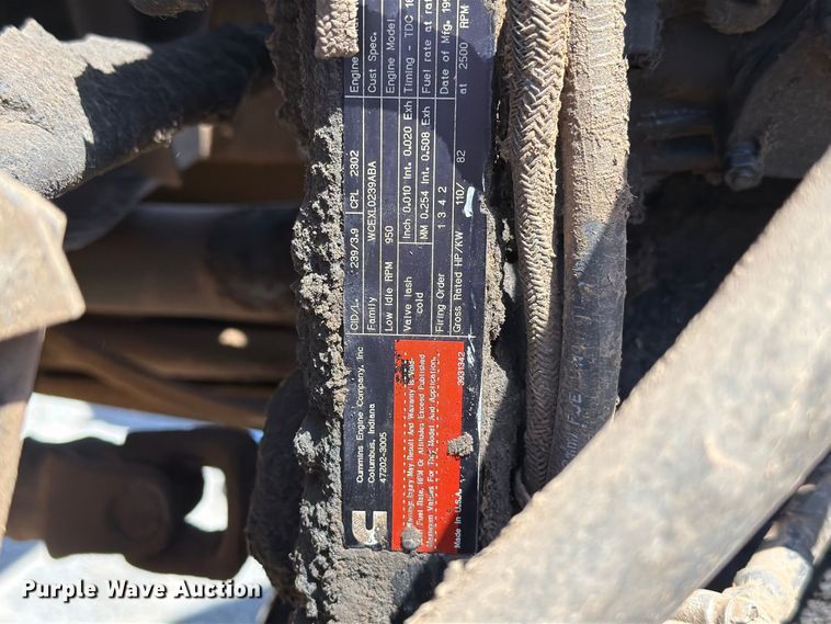 image for item EW8895 1999 Hesston 8450 swather / windrower