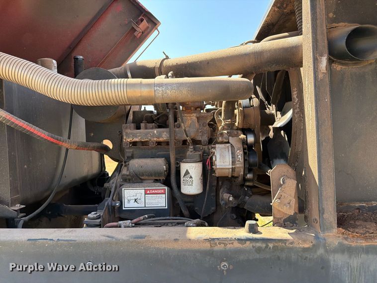 image for item EW8895 1999 Hesston 8450 swather / windrower