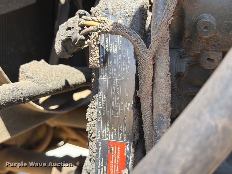 image for item EW8895 1999 Hesston 8450 swather / windrower