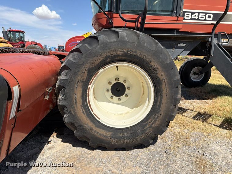 image for item EW8895 1999 Hesston 8450 swather / windrower