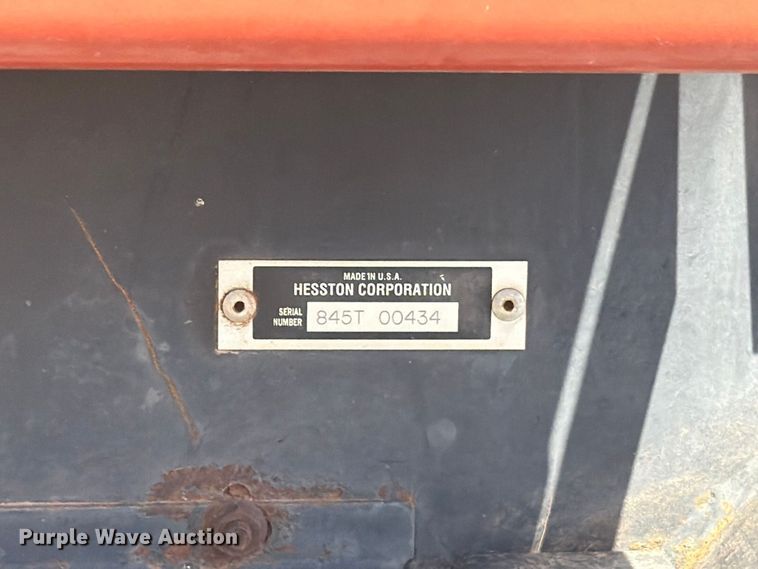image for item EW8895 1999 Hesston 8450 swather / windrower
