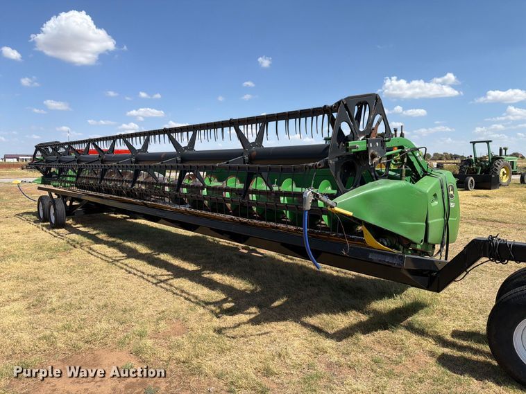 image for item EW8920 2011 John Deere 635F HydraFlex flex draper head