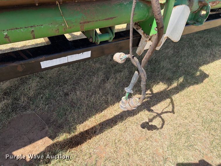 image for item EW8920 2011 John Deere 635F HydraFlex flex draper head
