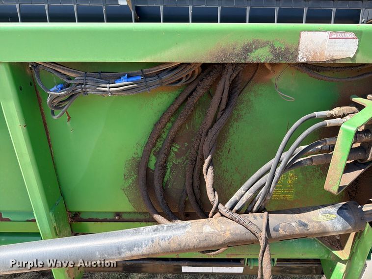 image for item EW8920 2011 John Deere 635F HydraFlex flex draper head