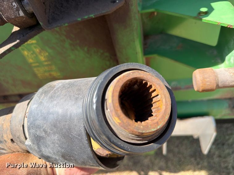 image for item EW8920 2011 John Deere 635F HydraFlex flex draper head