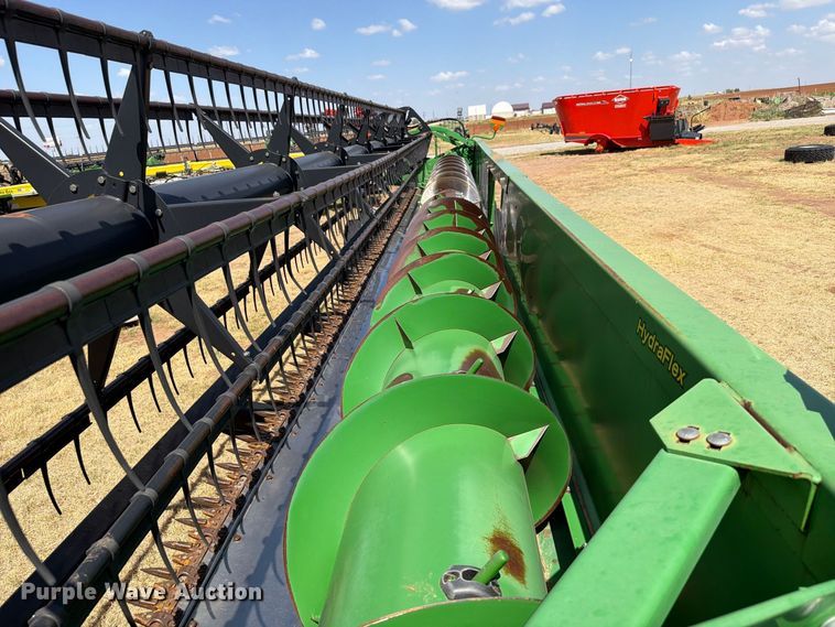 image for item EW8920 2011 John Deere 635F HydraFlex flex draper head