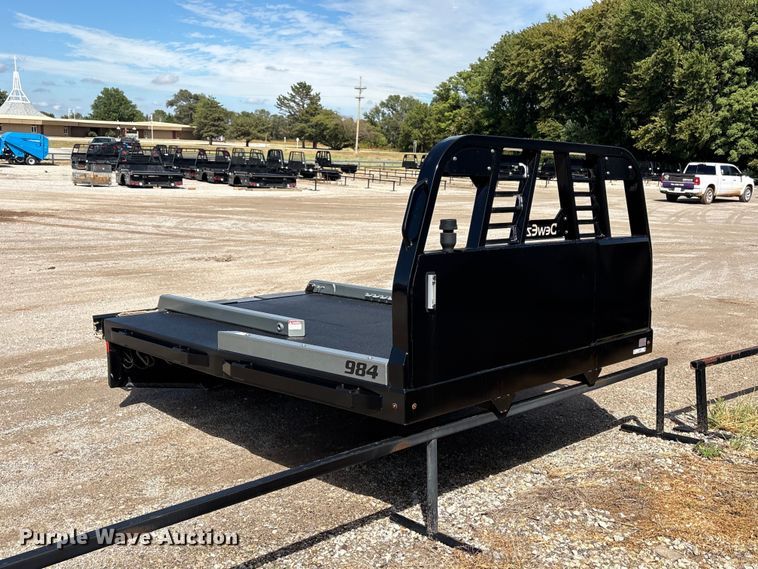 image for item EX0042 2023 DewEze 984 hydraulic bale bed