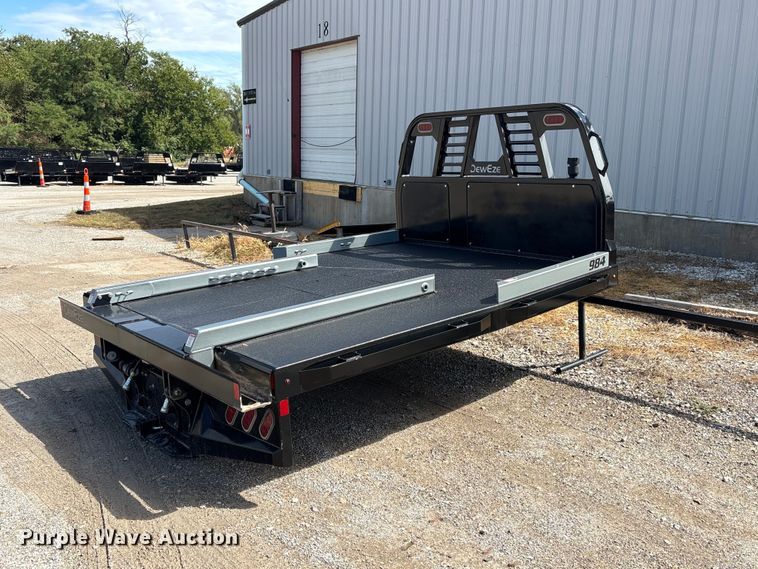 image for item EX0042 2023 DewEze 984 hydraulic bale bed