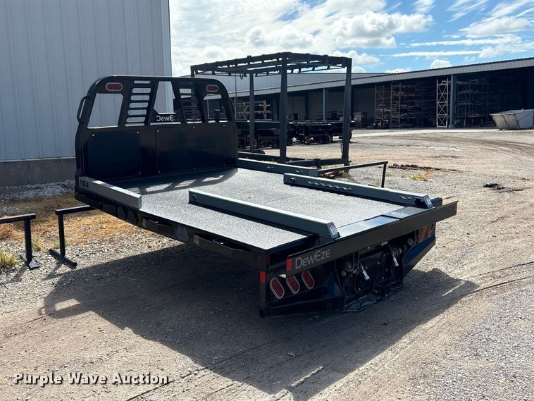 image for item EX0042 2023 DewEze 984 hydraulic bale bed