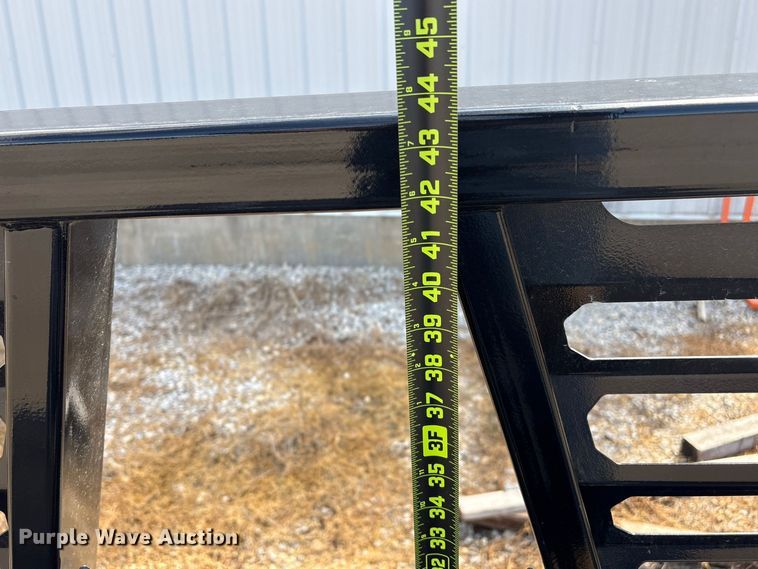 image for item EX0042 2023 DewEze 984 hydraulic bale bed