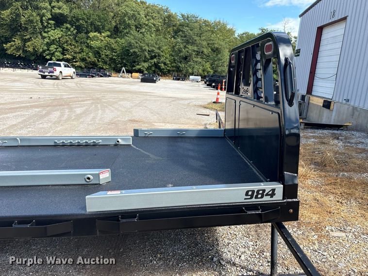 image for item EX0042 2023 DewEze 984 hydraulic bale bed