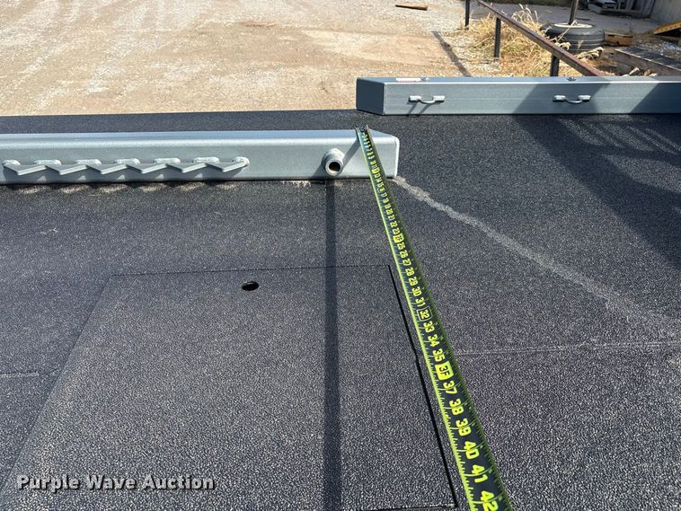image for item EX0042 2023 DewEze 984 hydraulic bale bed