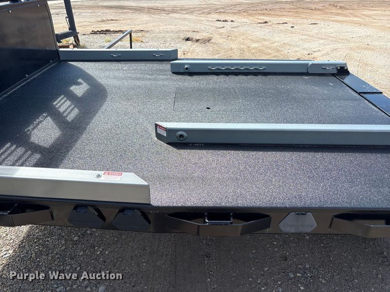 image for item EX0042 2023 DewEze 984 hydraulic bale bed