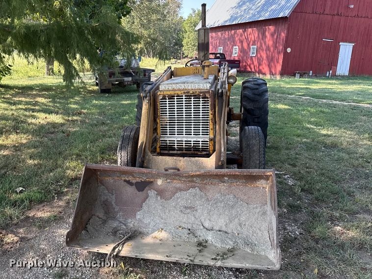 image for item EX2233 International 3414 tractor