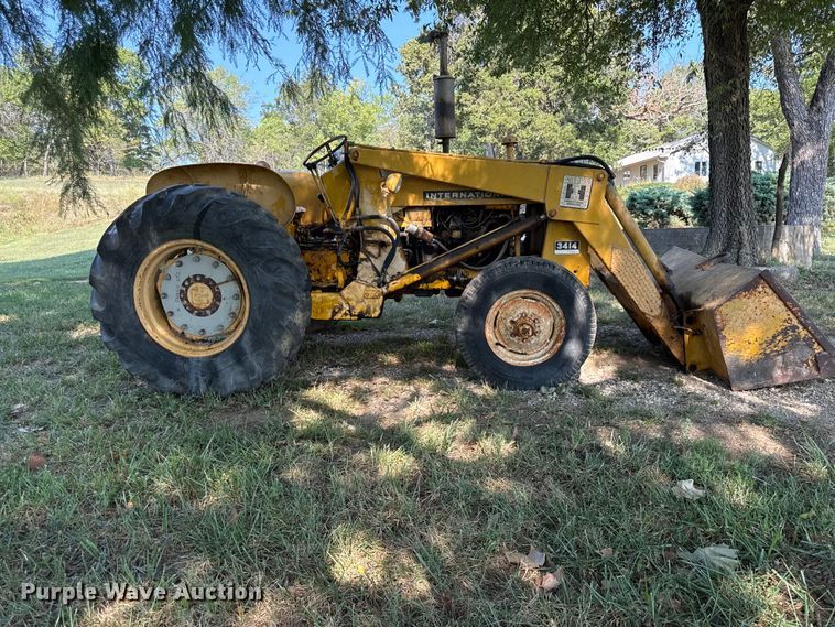 image for item EX2233 International 3414 tractor