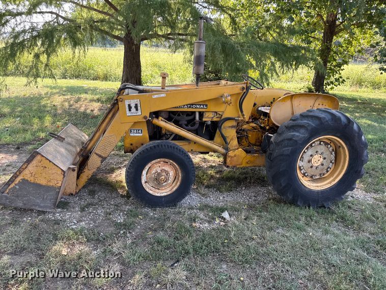 image for item EX2233 International 3414 tractor