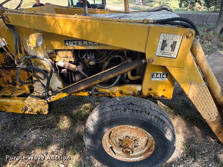 image for item EX2233 International 3414 tractor