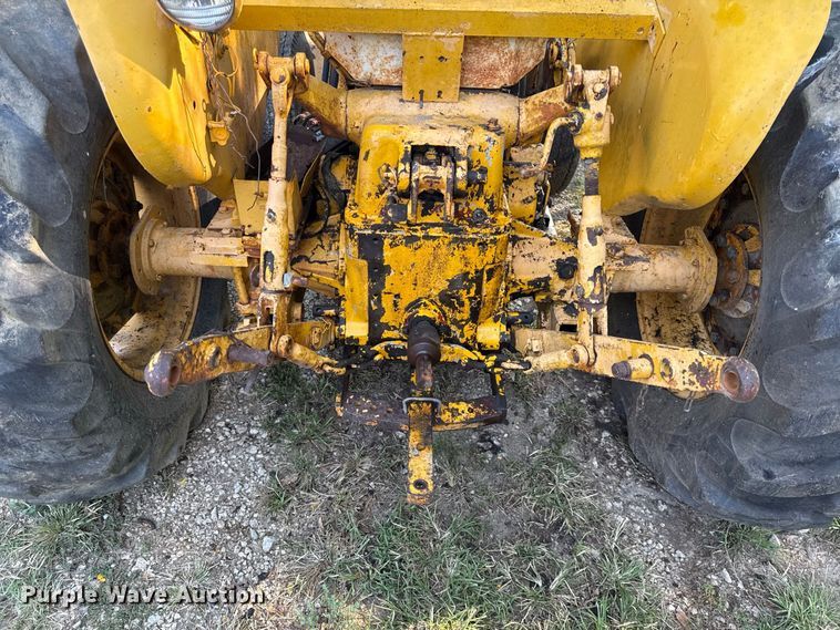 image for item EX2233 International 3414 tractor
