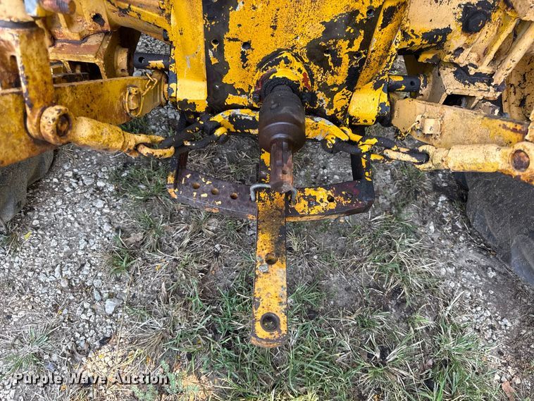 image for item EX2233 International 3414 tractor
