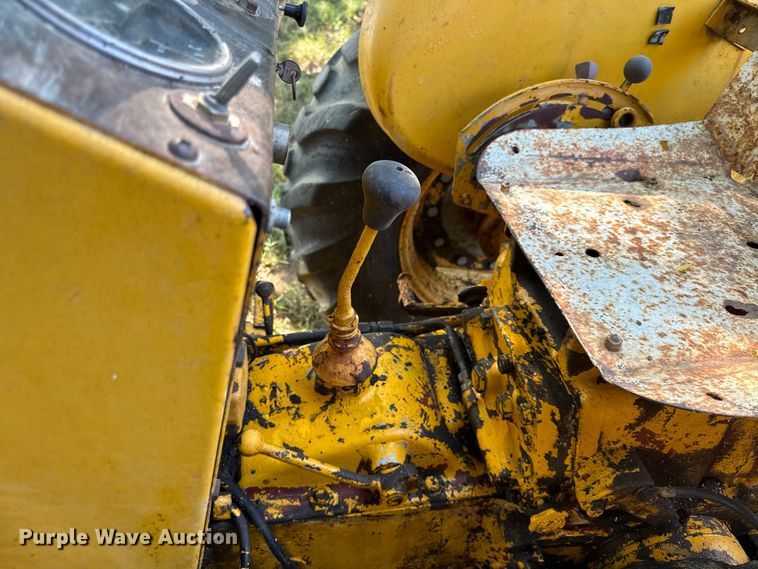 image for item EX2233 International 3414 tractor