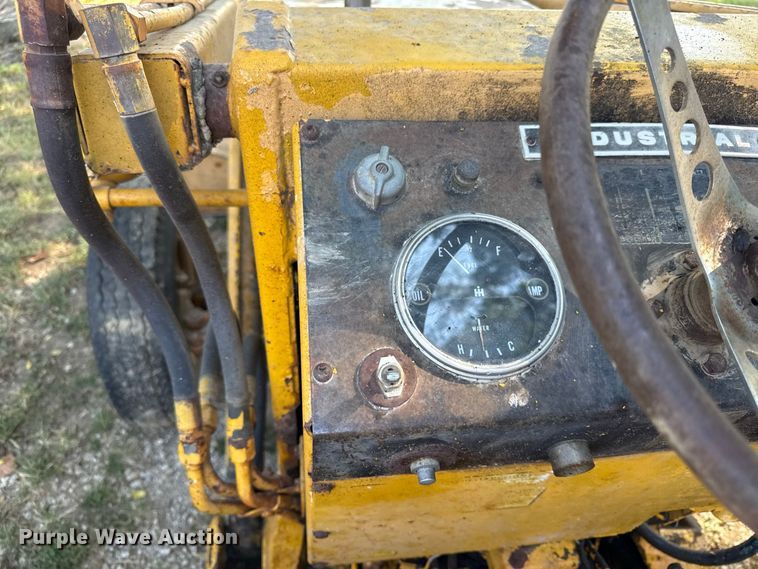 image for item EX2233 International 3414 tractor
