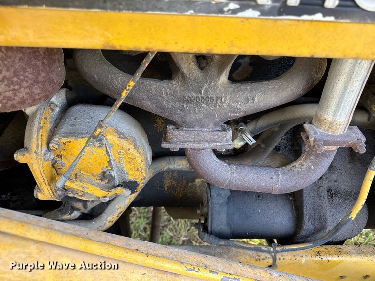 image for item EX2233 International 3414 tractor