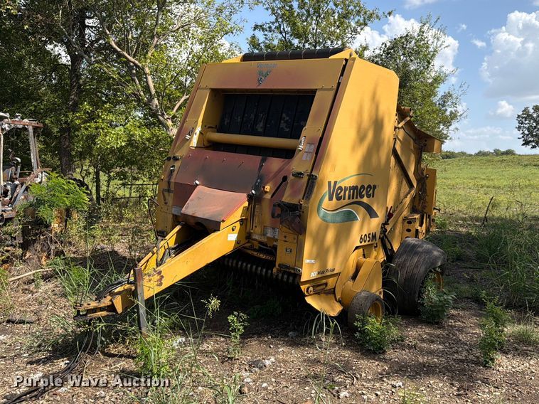 2007 Vermeer round baler