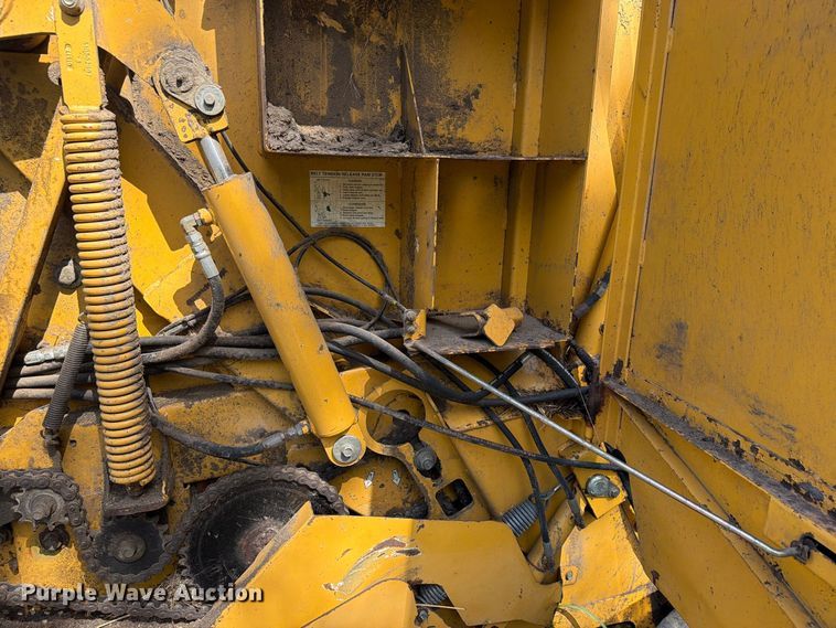 image for item EX4283 2007 Vermeer round baler