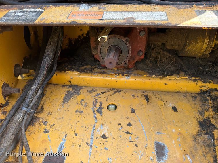 image for item EX4283 2007 Vermeer round baler