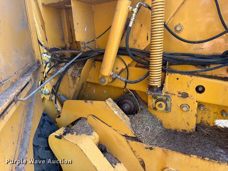 image for item EX4283 2007 Vermeer round baler
