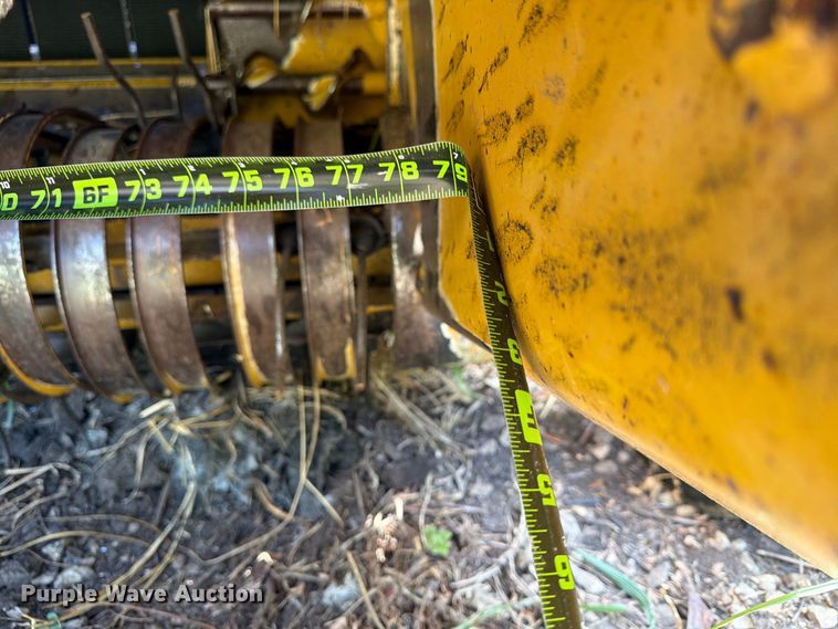image for item EX4283 2007 Vermeer round baler